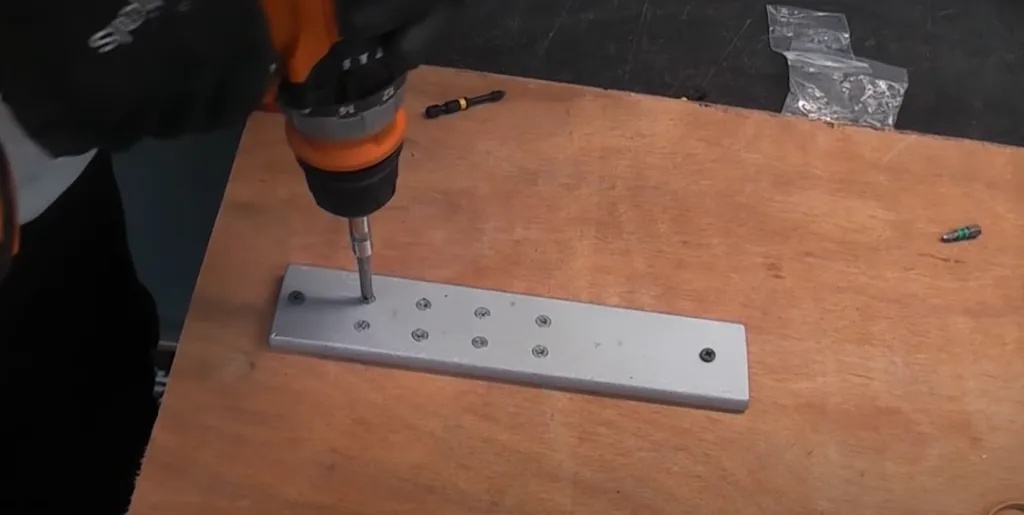 screw extracting machine